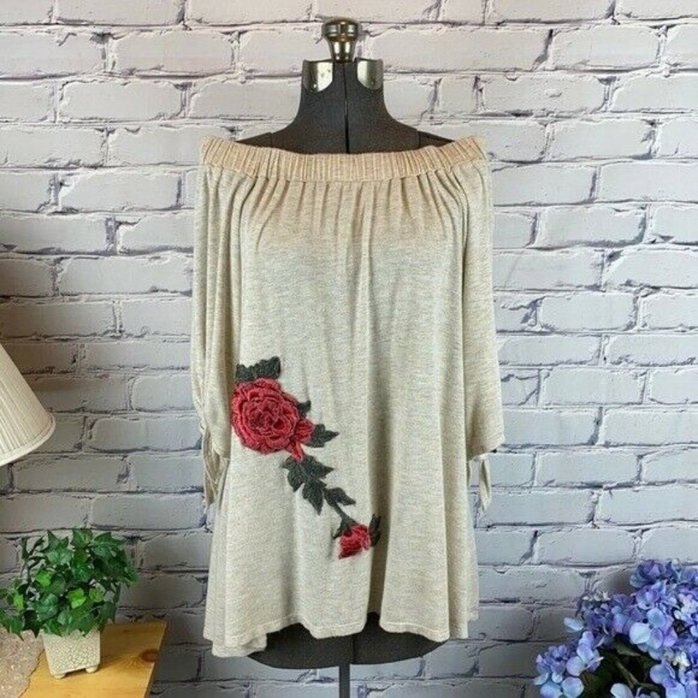 Pebble & Stone Women's Off The Shoulder Tunic Blouse Cream Embroidered Sz Med